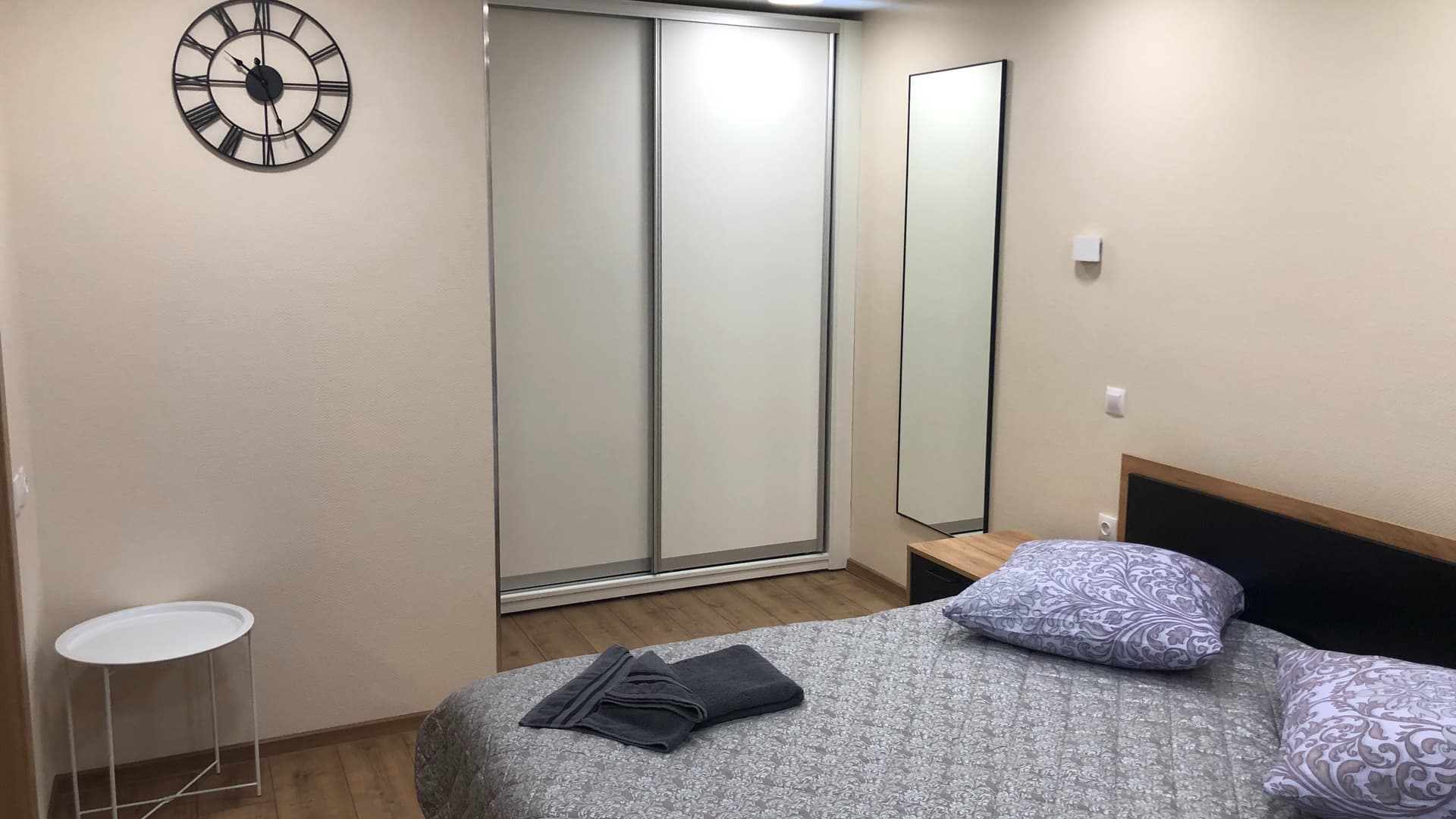 Двухместный двухкомнатный номер превью 4